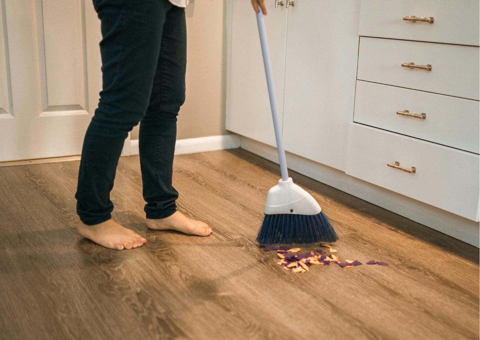 laminate floor and fitting